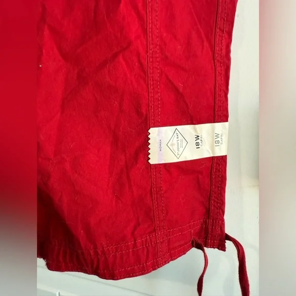 NWT St. John’s Bay Capri pants for women - Picture 2 of 4